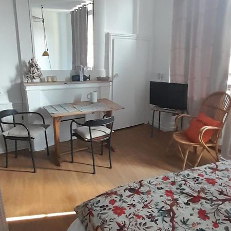 Apartamento Le Secret D'Oscar & La Fantaisie De Jean Morlaix Exterior foto